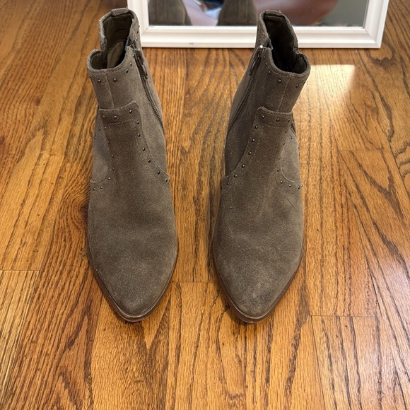 Marc Fisher Leather Western Detailed Ankle Boots Wanida Taupe Suede - Picture 2 of 10